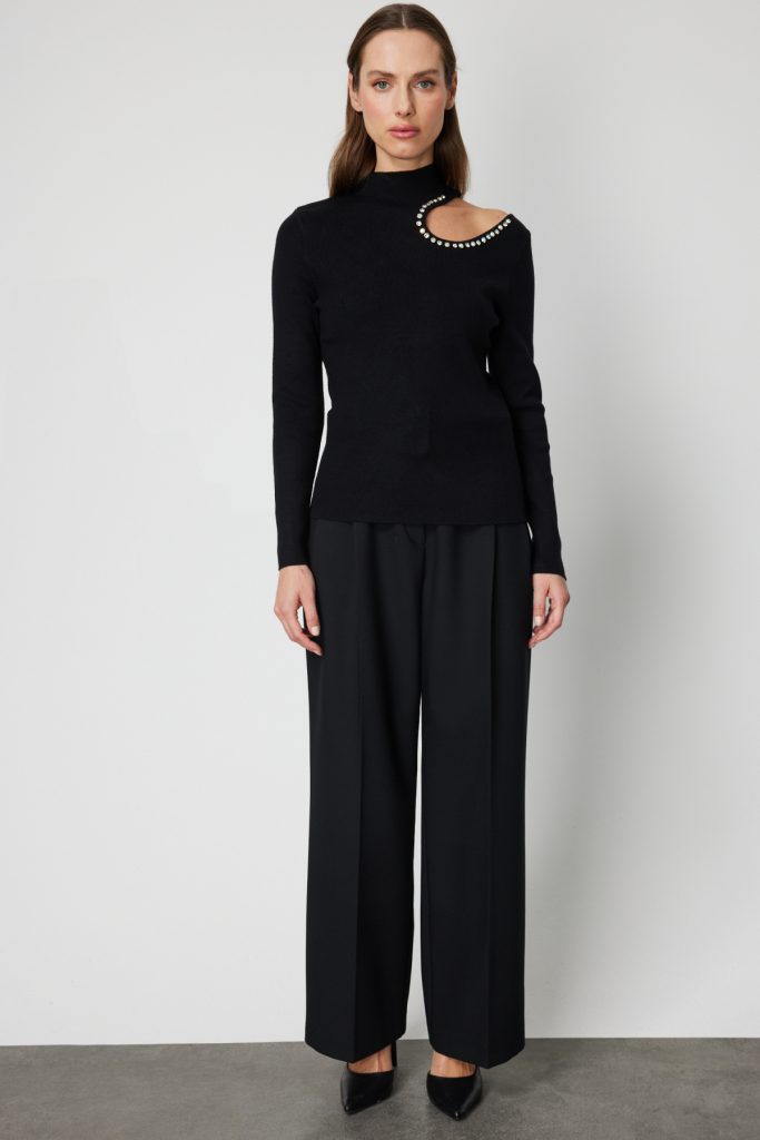 ON TRİKO ONTRİKO Omzu Açık Taş Detaylı Triko Kazak 60309-26K - Siyah