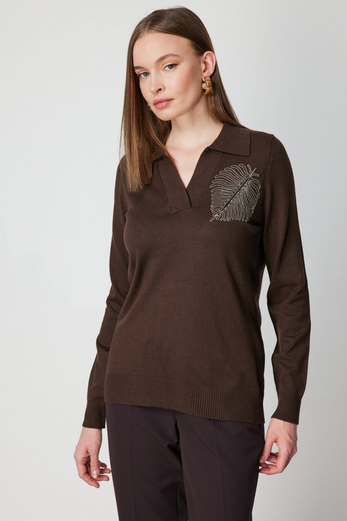 ON TRİKO Omzu Zincirli Yaprak Detaylı Triko Kazak 65334-26k - kahve