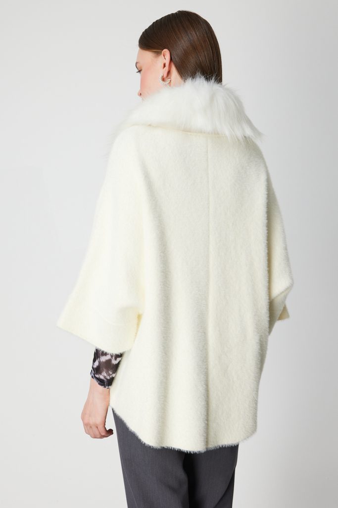 ON TRİKO Yakası Kürklü Peluş Hırka 63915-26k - KREM