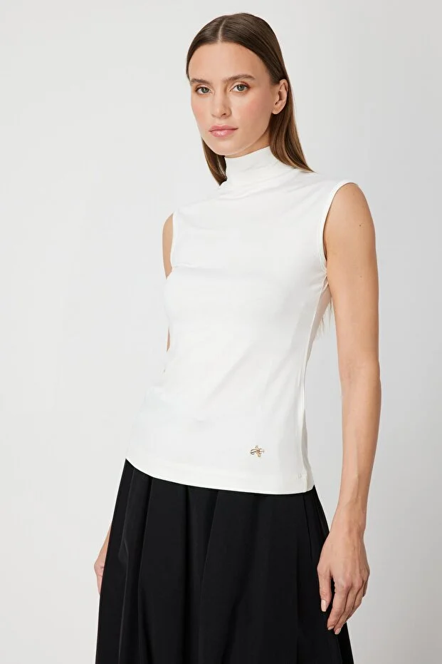 ON TRİKO Dik Yaka Kolsuz Basic Bluz 61432-26k - EKRU