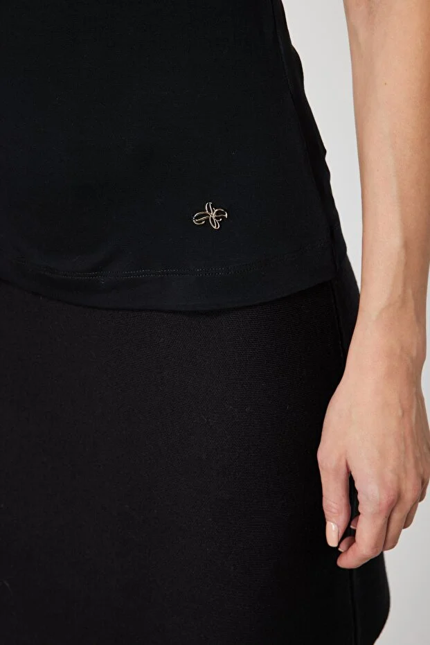 ON TRİKO Dik Yaka Kolsuz Basic Bluz 61432-26k - Siyah