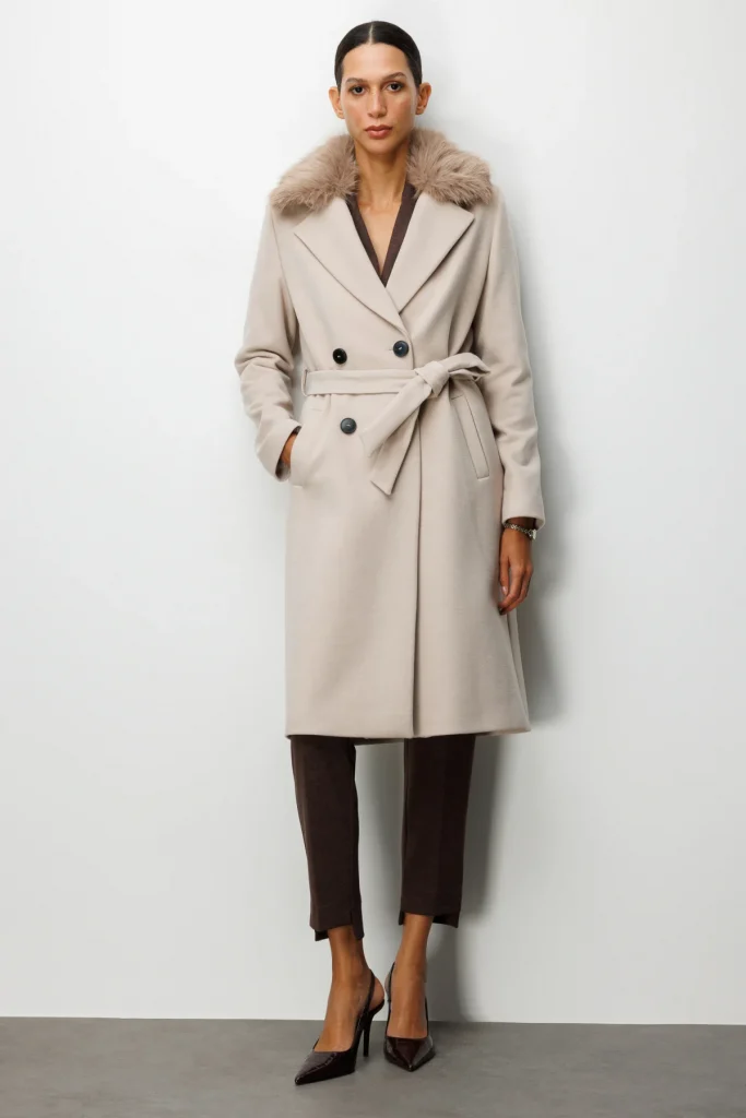 EKOL Yakası Kürklü Beli Kuşaklı Kaban  6001 - TAŞ