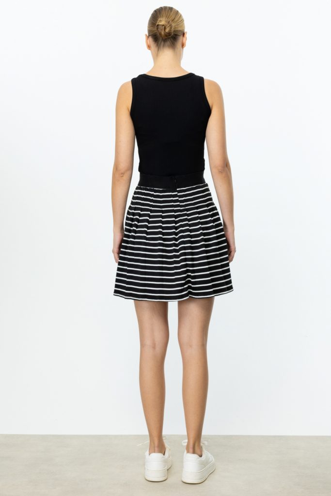 ON TRİKO Pileli Çizgili Mini Boy Etek 56209-25 - Siyah
