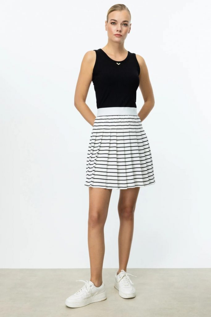 ON TRİKO Pileli Çizgili Mini Boy Etek 56209-25 - Beyaz