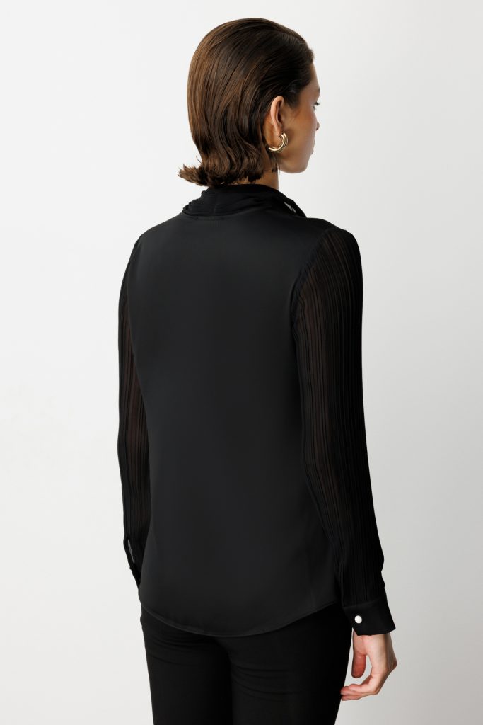 EKOL Yakası Fularlı Broş Detaylı Bluz 3021 - Siyah