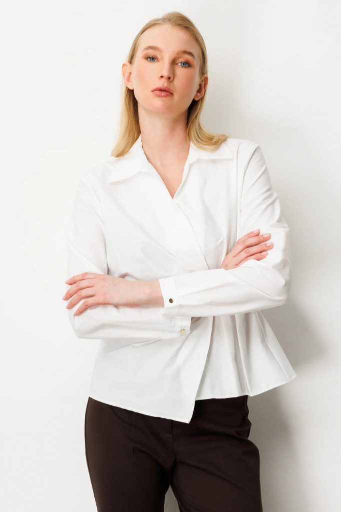 EKOL Kruvaze Yaka Önü Tokalı Bluz 3047 - EKRU