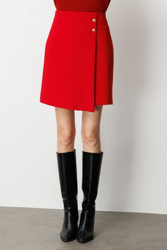 EKOL Asimetrik Kesim Süs Düğmeli Mini Etek 2007 - KIRMIZI