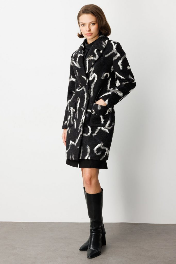 EKOL Yakası Broşlu Desenli Kaban 6007 - Siyah