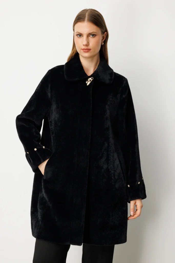 EKOL Büyük Beden Metal Broşlu Peluş Kadın Kaban 6331 - Siyah