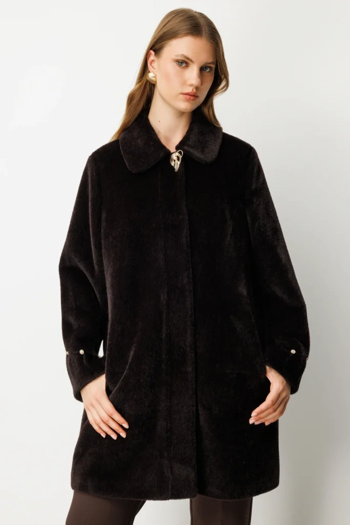 EKOL Büyük Beden Metal Broşlu Peluş Kadın Kaban 6331 - kahve