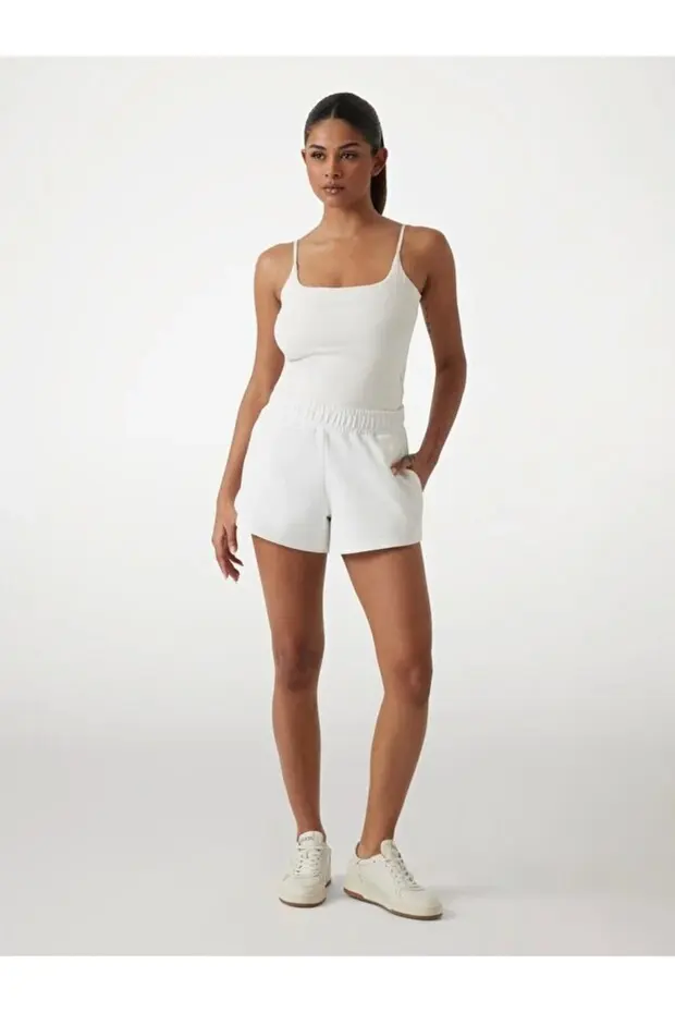 GUESS Top Aktif bluz V5GP22J1314 - Beyaz