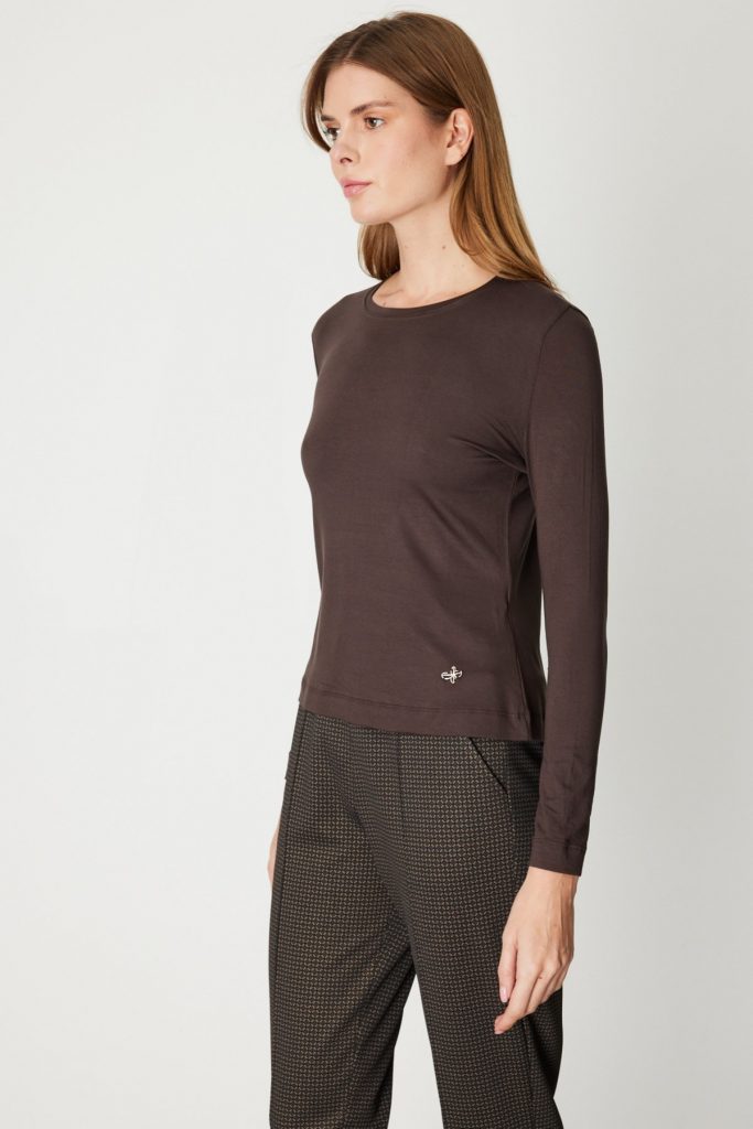 ON Metal Aksesuarlı Sıfır Yaka Basic Bluz 61303 - kahve