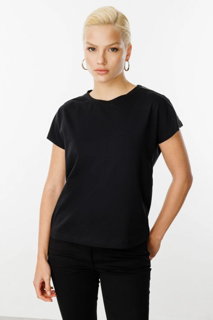 ON TRİKO Omuzları Taş Detaylı Sıfır Yaka T-Shirt 51351 - Siyah