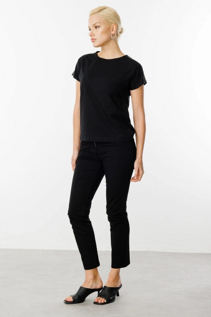 ON TRİKO Omuzları Taş Detaylı Sıfır Yaka T-Shirt 51351 - Siyah