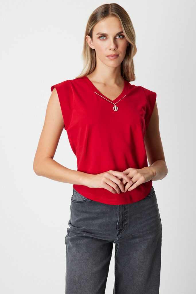 ON TRİKO V Yaka Aksesuar Detaylı Bluz 61354 - KIRMIZI