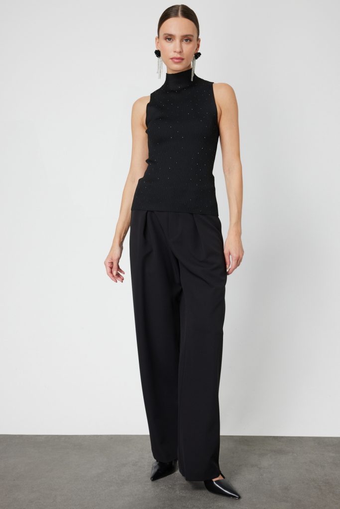 ON TRİKO Taşlı Kolsuz Triko Bluz 66375 - Siyah