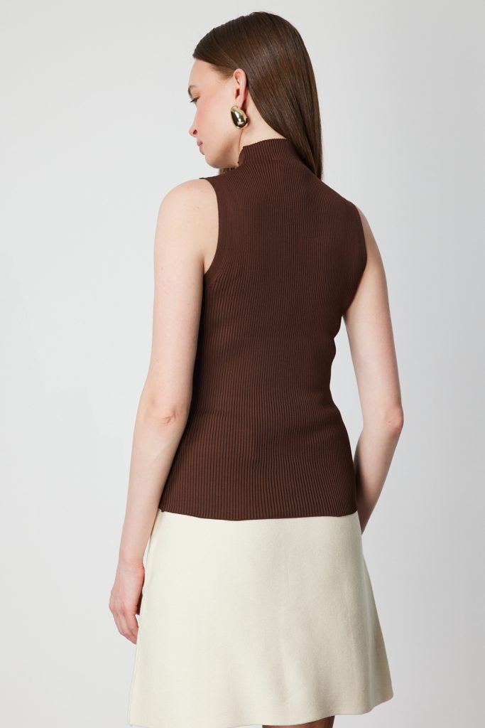 ON TRİKO Taşlı Kolsuz Triko Bluz 66375 - kahve