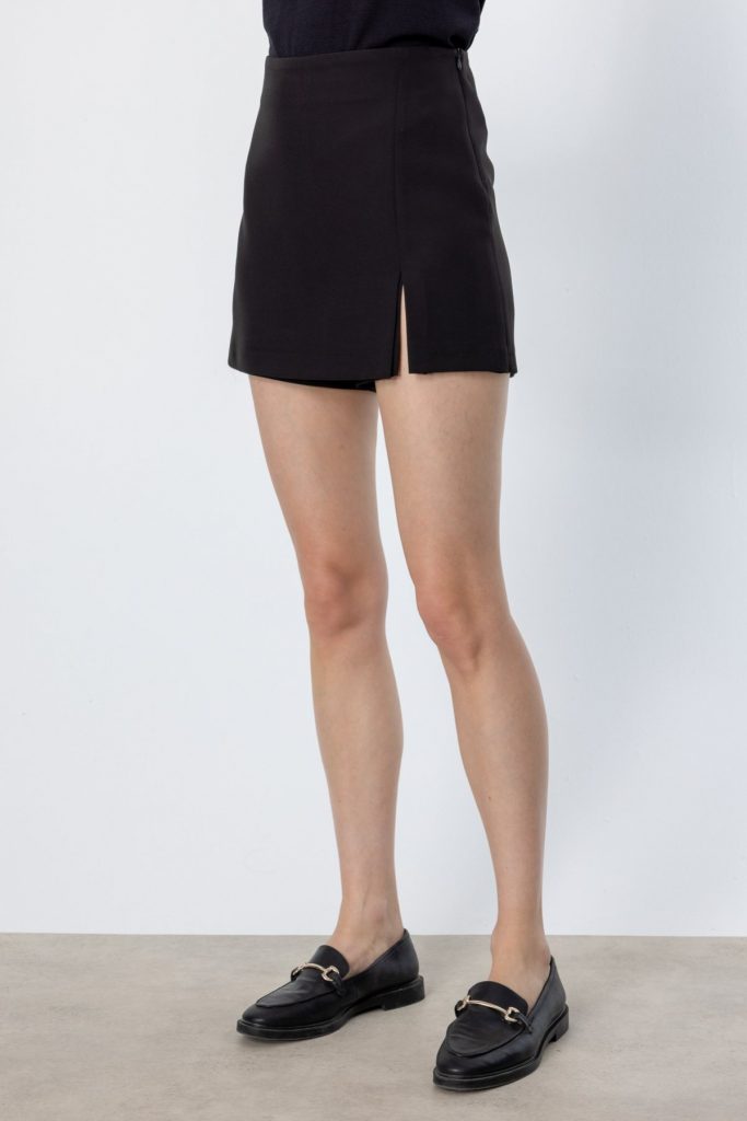 ON TRİKO Yırtmaç Detaylı Şort Etek 54217 - Siyah