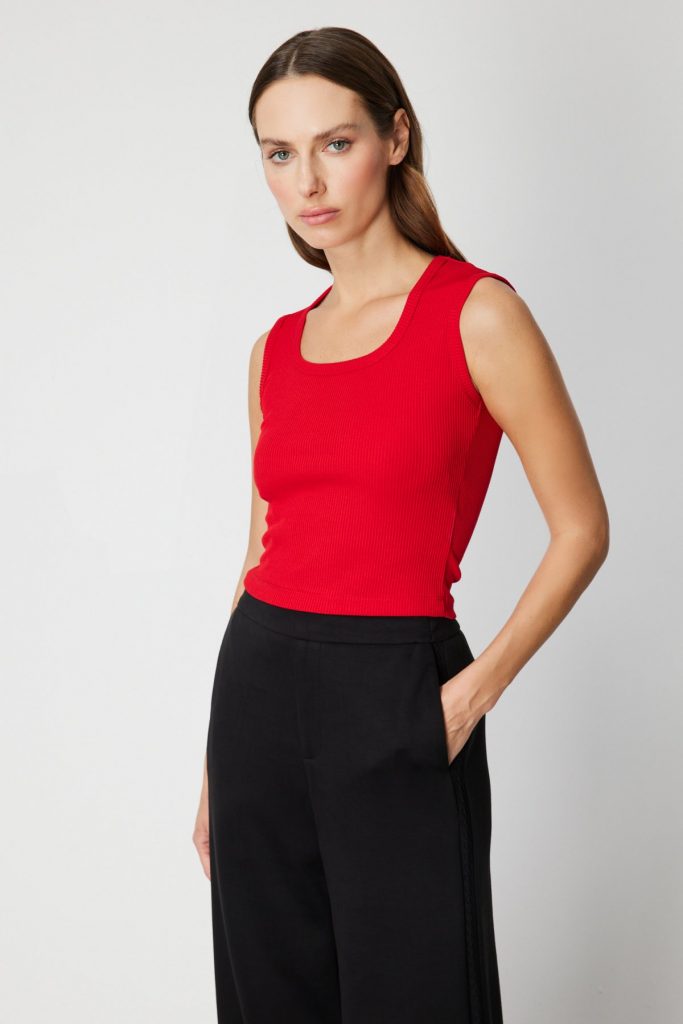 ON TRİKO Fitilli Kolsuz Crop Bluz 61396 - KIRMIZI