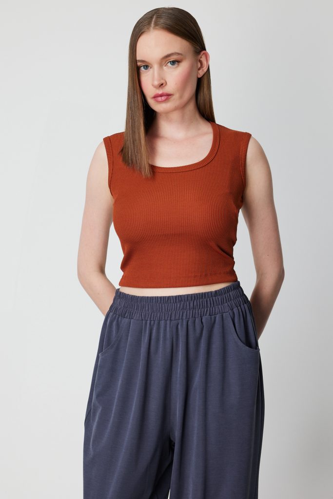 ON TRİKO Fitilli Kolsuz Crop Bluz 61396 - KİREMİT