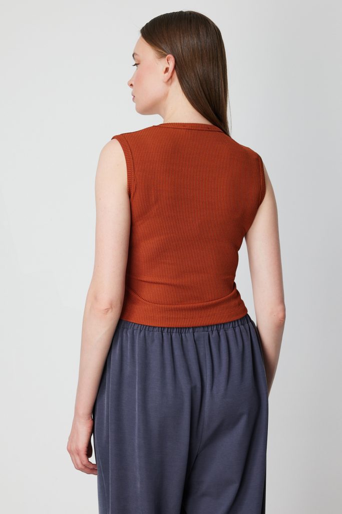 ON TRİKO Fitilli Kolsuz Crop Bluz 61396 - KİREMİT