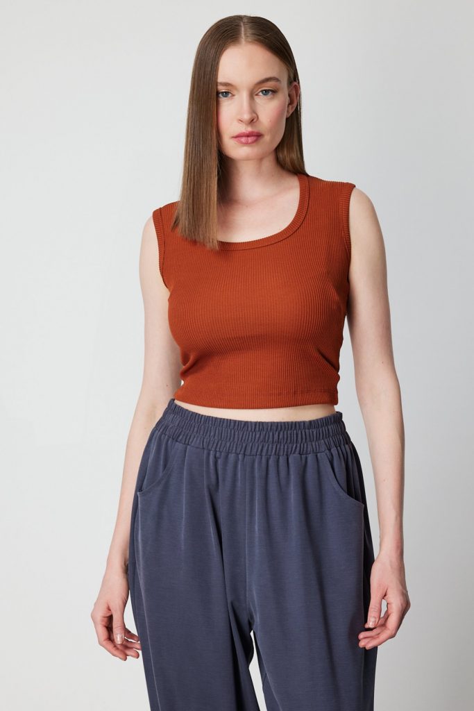 ON TRİKO Fitilli Kolsuz Crop Bluz 61396 - KİREMİT