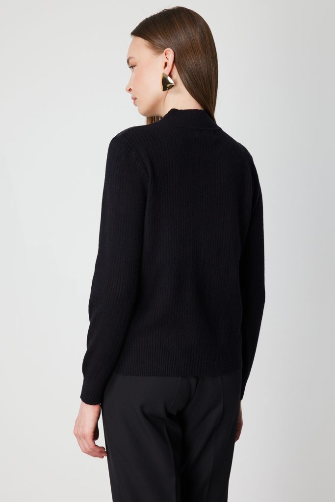 ON TRİKO Yakası Tül Detaylı Taşlı Triko Kazak 60343 - Siyah