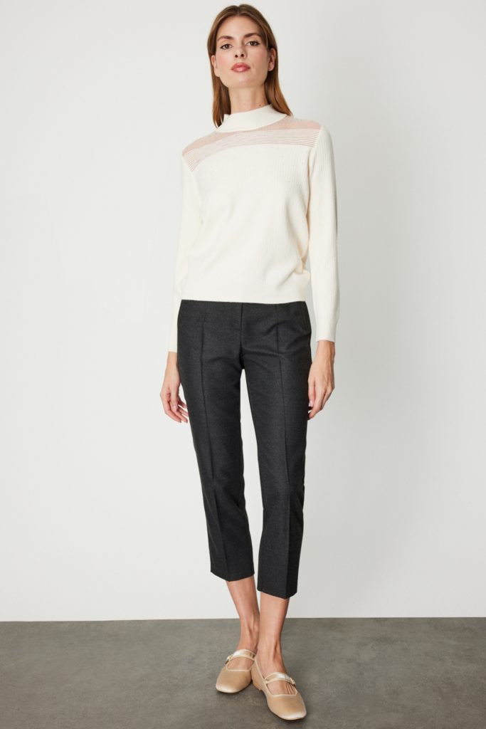 ON TRİKO Yakası Tül Detaylı Taşlı Triko Kazak 60343 - BEJ