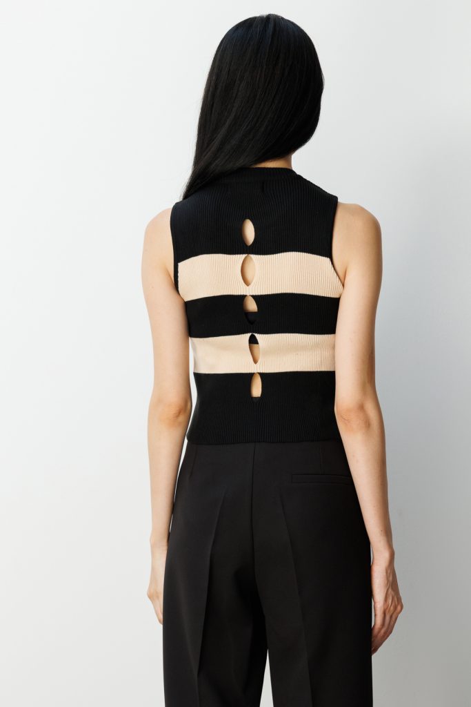 ON TRİKO Sıfır Yaka Sırt Dekolteli Triko Bluz 65324 - BEJ