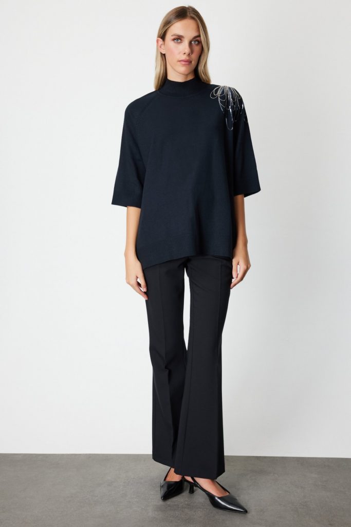 ON TRİKO Omzu Zincir İşlemeli Triko Kazak 65381 - Siyah