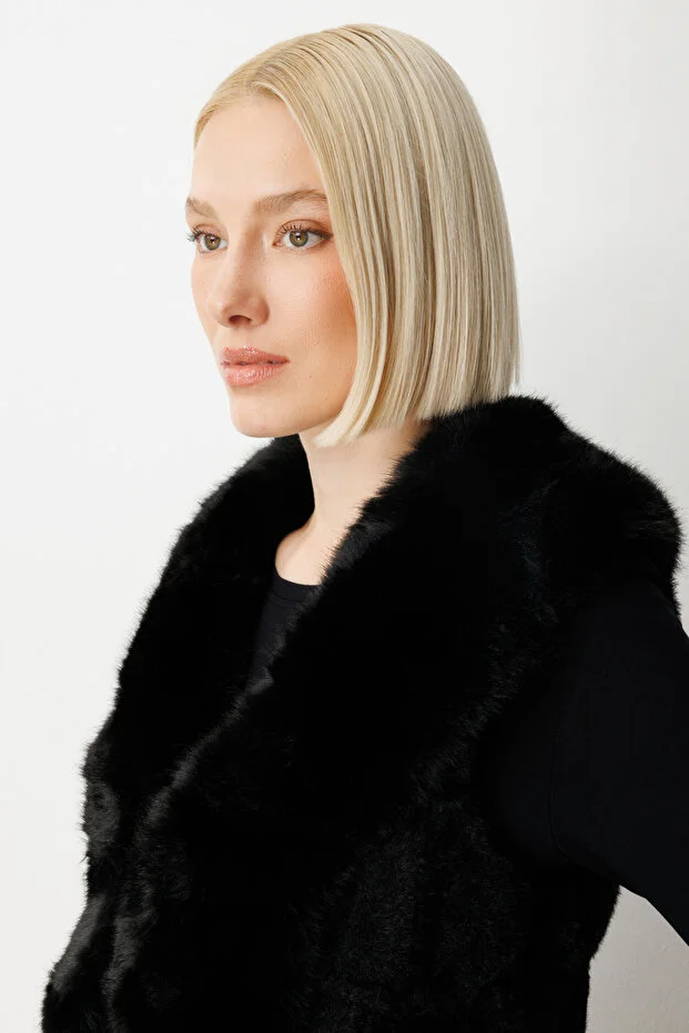 ON TRİKO Kabartmalı Peluş Kadın YELEK 60914 - Siyah