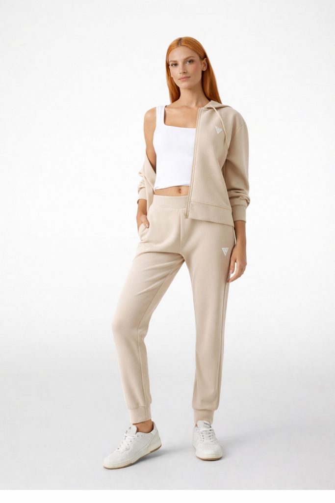 GUESS Metal Üçgen Logolu Pantolon  V4YB08KCAY2 - KREM