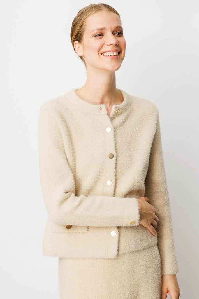 DESEN Sıfır Yaka Metal Düğmeli Afrodit Kısa Triko Hırka 25006 - BEJ