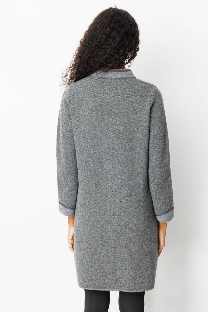 DESEN Dik Yaka Kolu ve Cebi Nakış İşlemeli Uzun Yün Kaban 25034 - FÜME