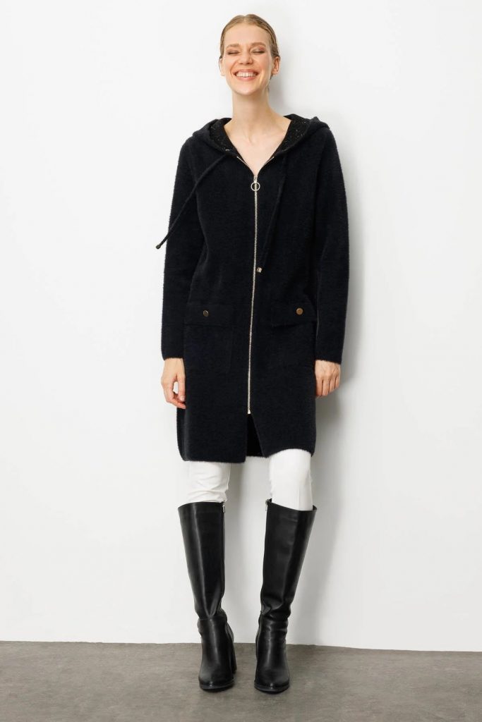 DESEN TRİKO Kapüşonlu Cebi Metal Düğmeli Afrodit Triko Hırka 25011 - Siyah