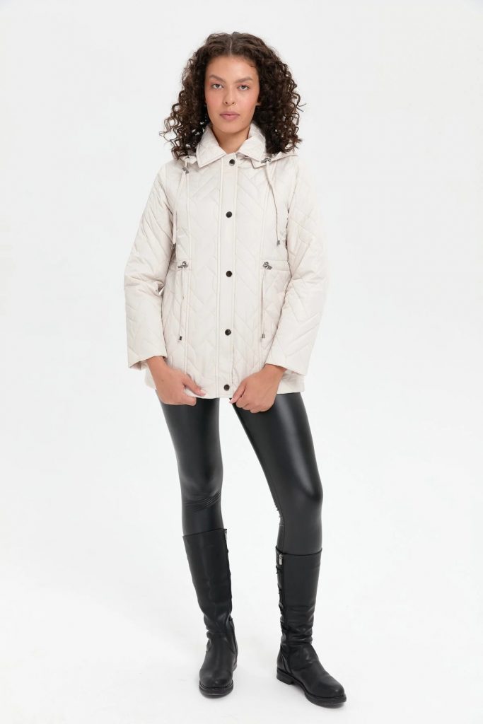 DESEN TRİKO Kapüşonlu Beli Bağcıklı Kısa Kapitone Mont 24412