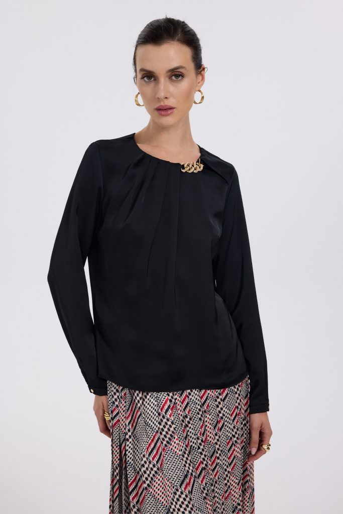 EKOL Kadın Zincir Aksesuarlı Önü Drapeli Bluz  2007 - Siyah