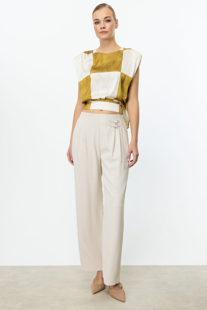 EKOL Arka Kısmı Bağlamalı Kareli Crop Bluz 3104