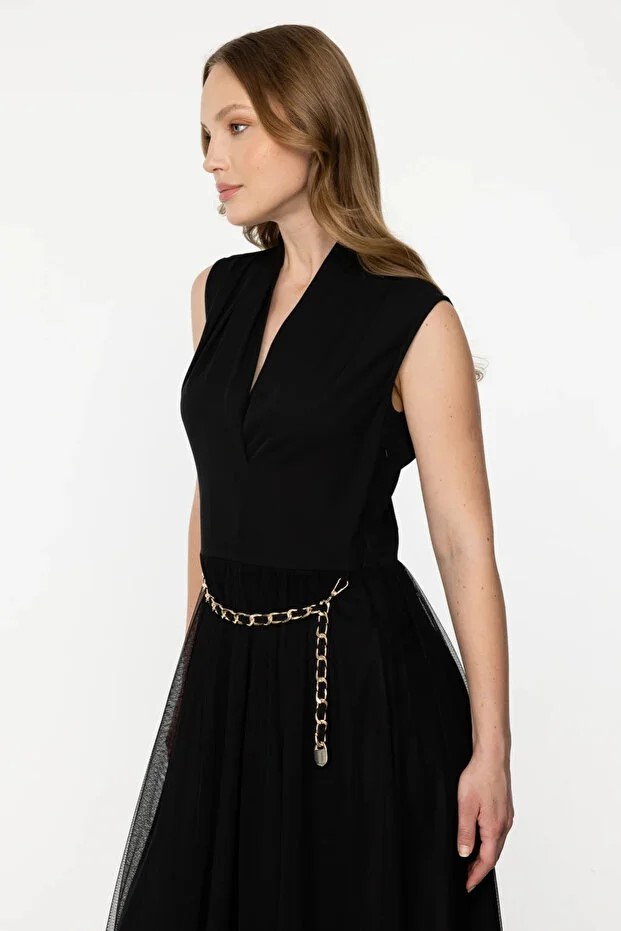 EKOL Kadın V Yaka Zincir Kemerli Elbise 4084 - Siyah