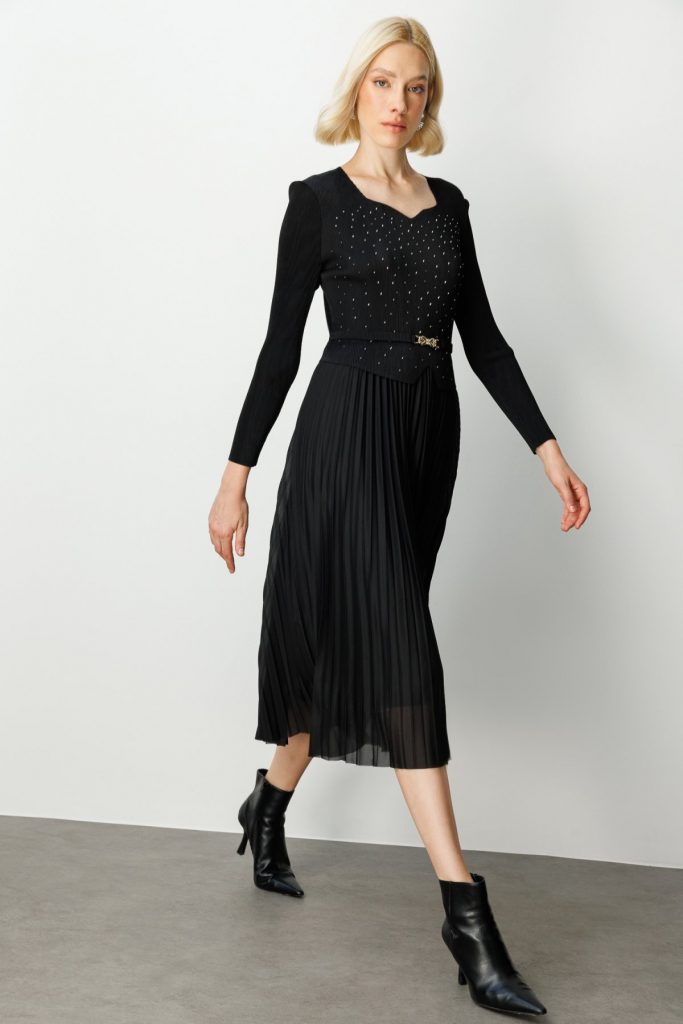 EKOL Taş Detaylı Akordiyon Kumaş Elbise 4905 - Siyah