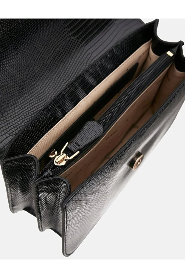 GUESS Salinge Flap Kadın Omuz Çantası HWKG9624200 - Siyah