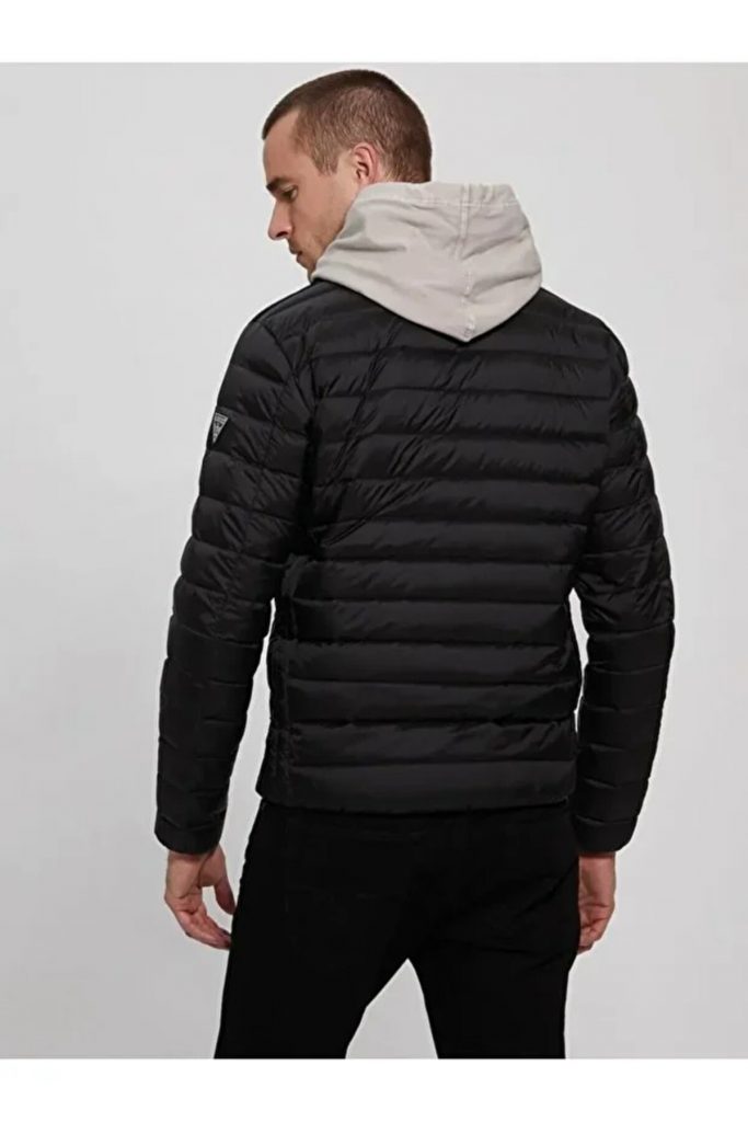 GUESS Yüksek Yaka Logolu Şişme  M1RL47WDQ50 - Siyah