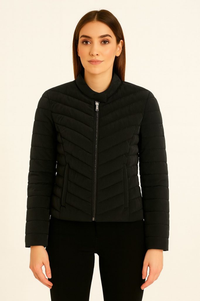 GUESS Yan Kol Üçgen Metal Logo Detaylı Mont  W5YL13WHDQ0 - Siyah