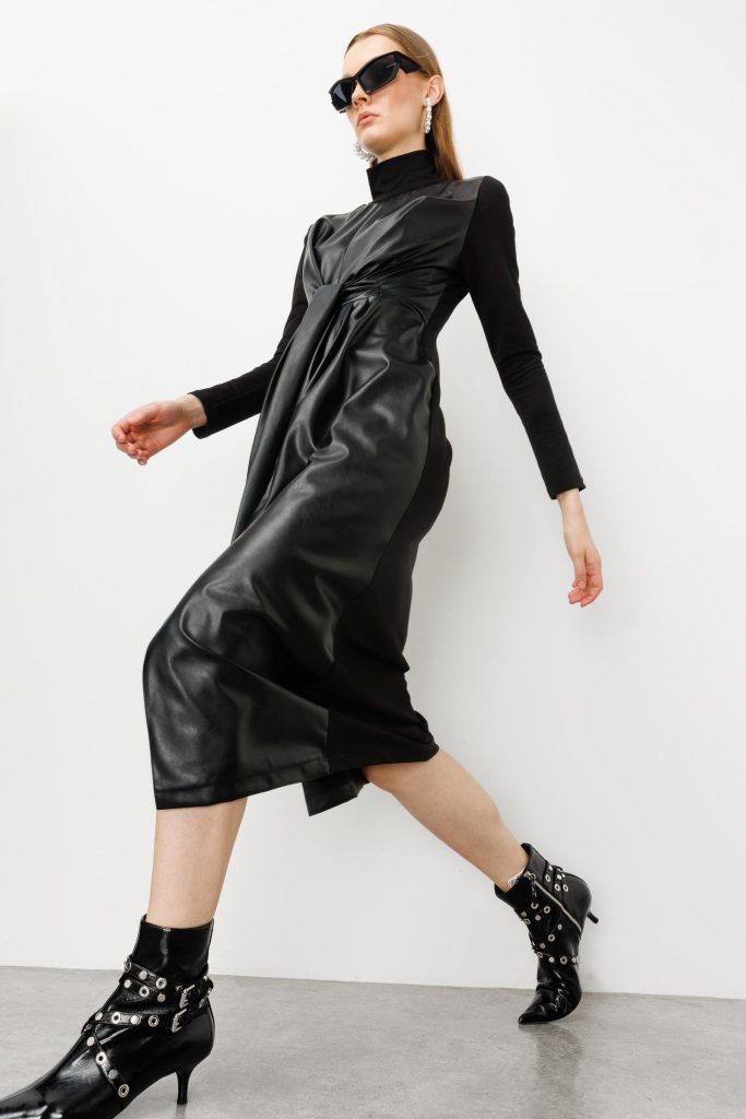 MODAİLGİ Bağlama Detaylı Yırtmaçlı Deri Elbise 6007 - Siyah