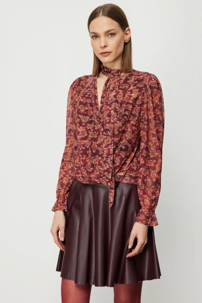 ON TRİKO Yakası Fularlı Leopar Desenli Bluz 62310 - bordo