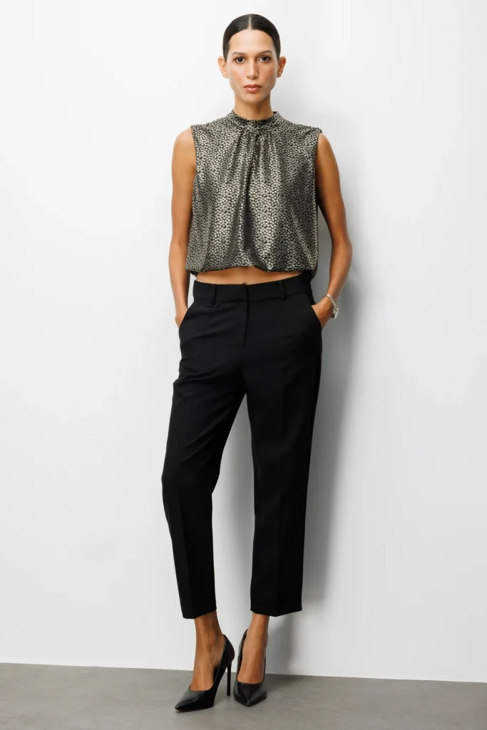 ON TRİKO Çiçek Desenli Kolsuz Crop Bluz 62314