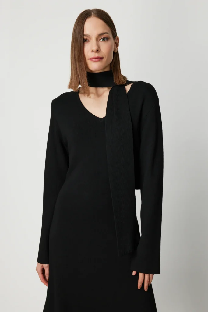 ON TRİKO V Yaka Kuşaklı Triko Elbise 63401 - Siyah