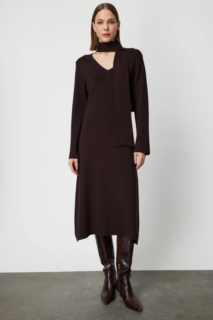 ON TRİKO V Yaka Kuşaklı Triko Elbise 63401 - kahve