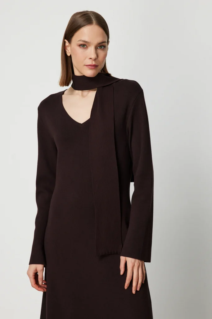 ON TRİKO V Yaka Kuşaklı Triko Elbise 63401 - kahve