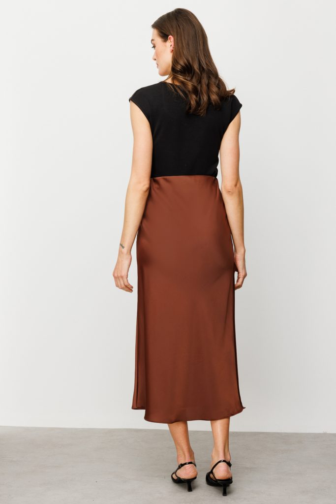 ON TRİKO Beli Lastikli Saten Etek  54212 - kahve